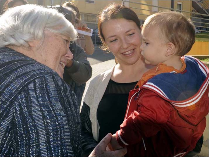 Maria Del Zompo con la studentessa Paola Varotto e suo figlio Daniel